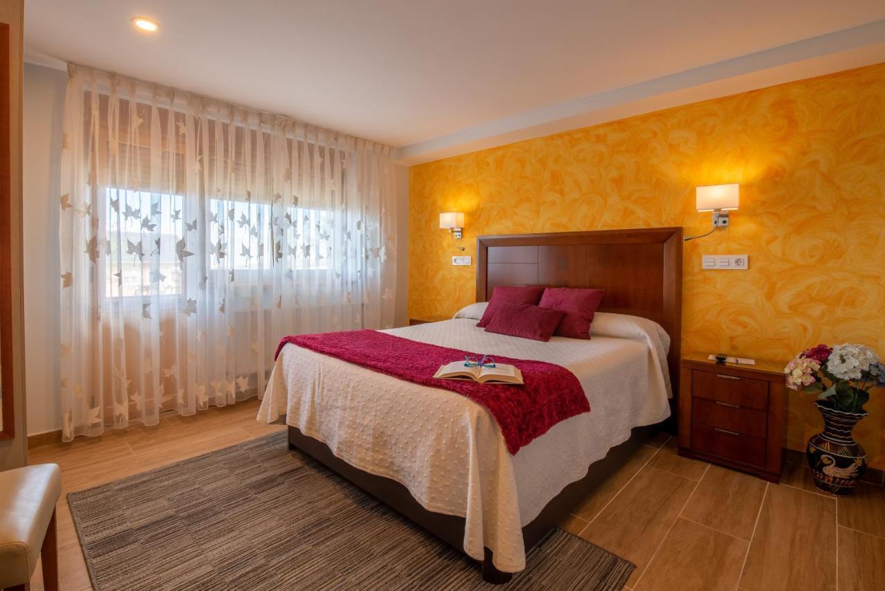 Hotel El Pinar Villapedre Buitenkant foto
