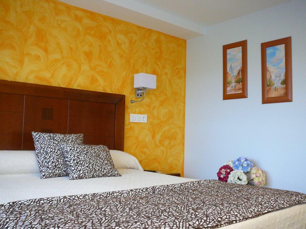 Hotel El Pinar Villapedre Buitenkant foto