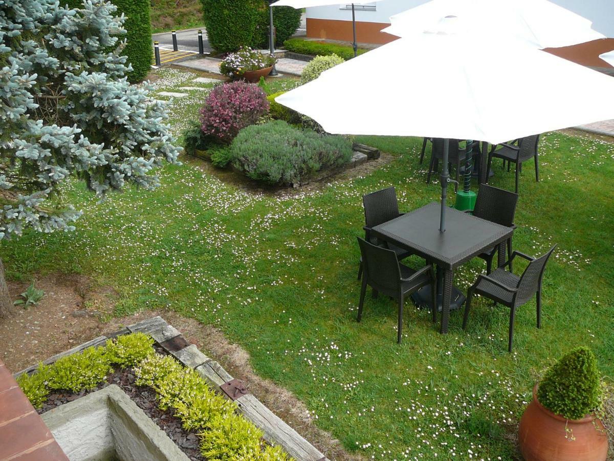 Hotel El Pinar Villapedre Buitenkant foto